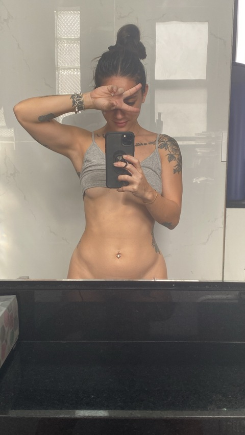 Image d'en-tête OnlyFans tuhobbitfav