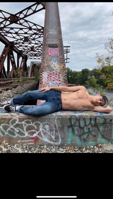 Снимка на заглавие на OnlyFans twinkstann