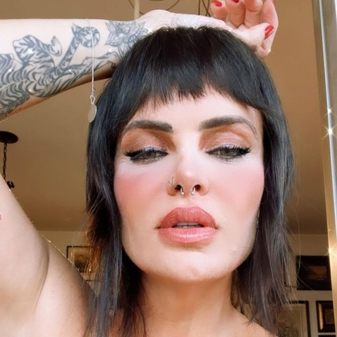 OnlyFansヘッダー写真 valentinafrancavilla