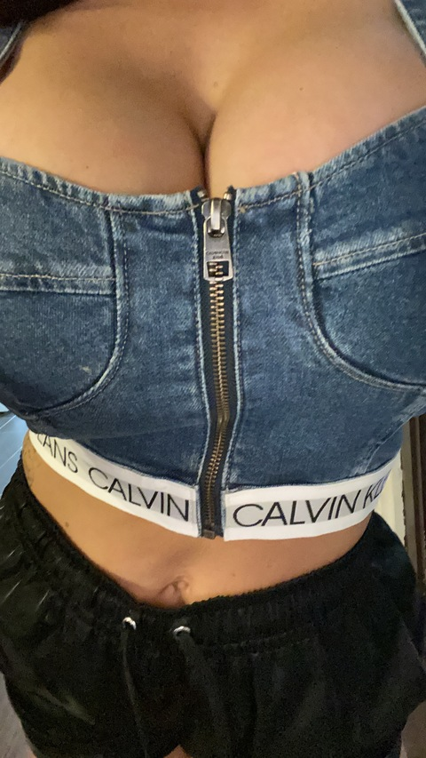 Снимка на заглавие на OnlyFans vanessawild