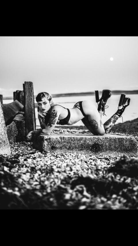 OnlyFans Titelbild vespersykes