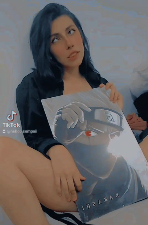 OnlyFans 헤더 사진 vicky_sempaii