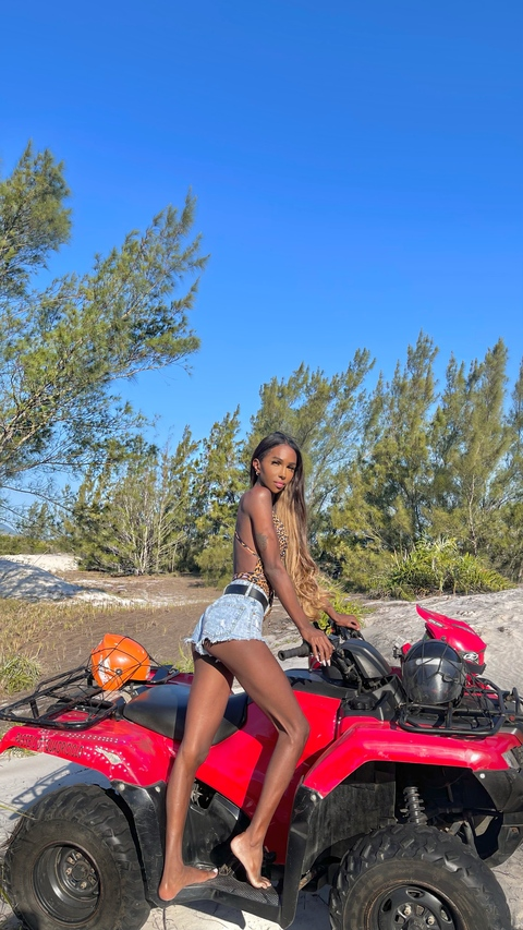 OnlyFans üst resmi victoriacarolino