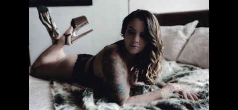 Изображение шапки OnlyFans vipsaxanextdoor