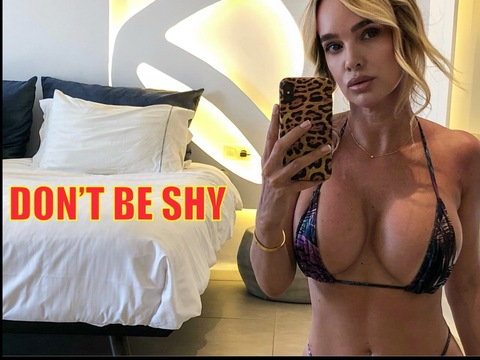 OnlyFansヘッダー写真 virginiecaprice