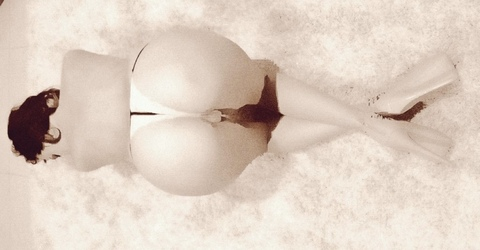 Снимка на заглавие на OnlyFans wittyluluu