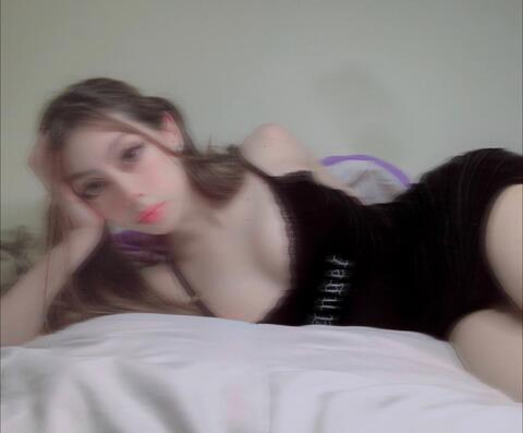 Снимка на заглавие на OnlyFans x2ombiegirl