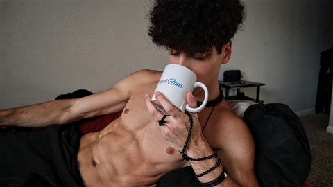 OnlyFans Titelbild xxl.yami