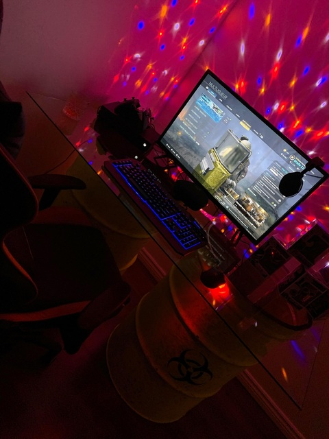 OnlyFansヘッダー写真 xxnoumexx