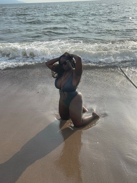 OnlyFans हेडर तस्वीर yakahseimak