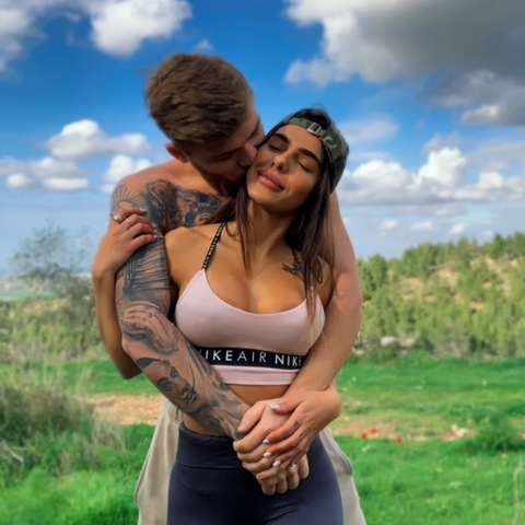 Снимка на заглавие на OnlyFans yanivandkeira