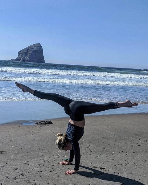 Immagine di copertina OnlyFans yogatime91