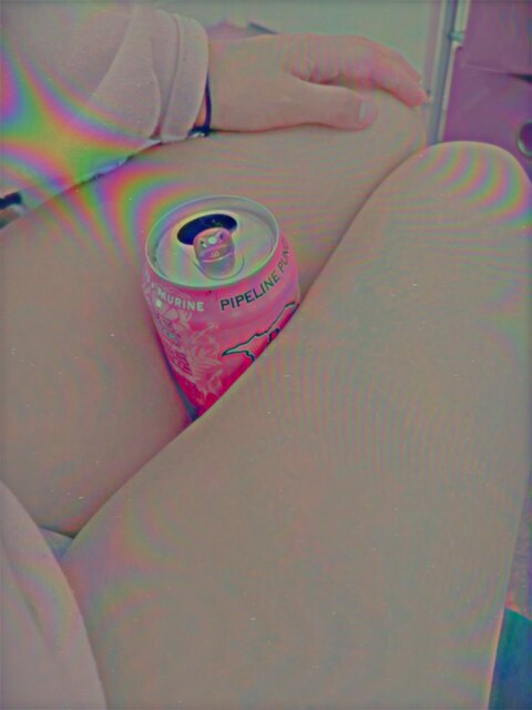 Снимка на заглавие на OnlyFans young_amature