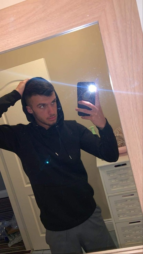 Image d'en-tête OnlyFans youngmenace20