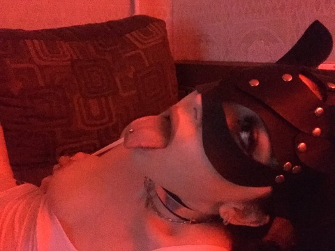 OnlyFans 헤더 사진 your_saint_idol