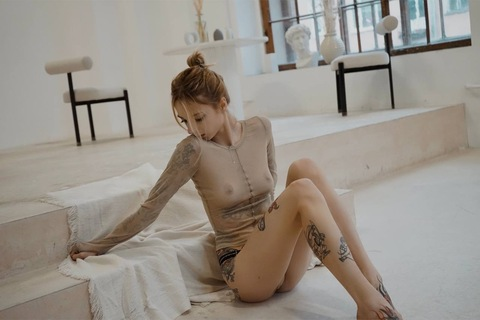 OnlyFans 헤더 사진 yourgopnik