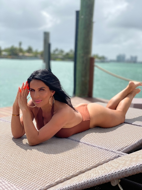 OnlyFans हेडर तस्वीर zdlena