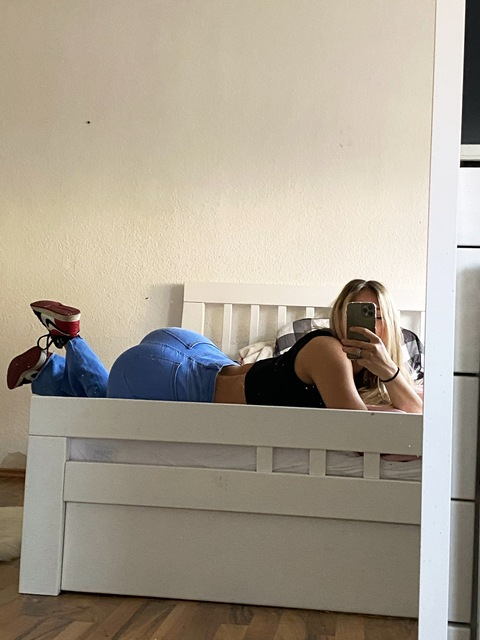 OnlyFans üst resmi zoeywgr