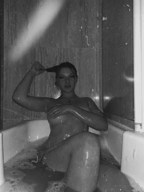 Gambar header OnlyFans zombiess