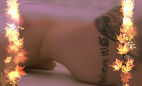 OnlyFans 헤더 사진 zztinyemofeyzz